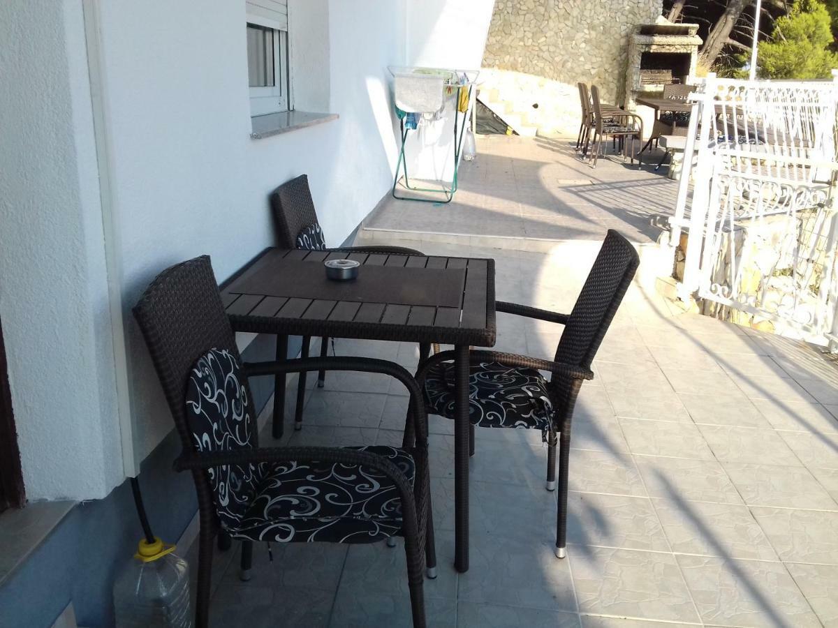 Apartmani Lastro Jesenice  Eksteriør billede